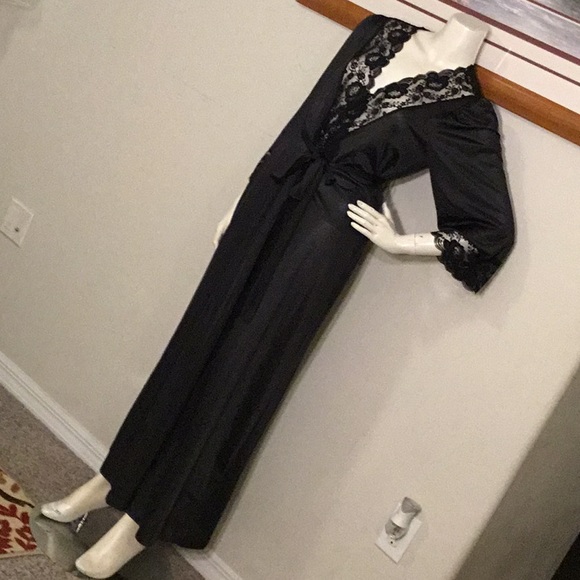 VINTAGE 1960 LORRAINE USA BLACK LACE SLEEPWEAR - Picture 3 of 7